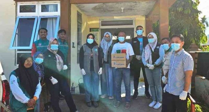 Dinas Kesehatan Provinsi Gorontalo melakukan pemantauan pasca banjir yang terjadi beberapa waktu lalu di Kecamatan Tolinggula, Jum'at (12/04/2024).