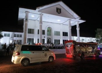 Sedikitnya 150 mobil hias melakukan pawai takbir untuk menyambut Idul Fitri di Kabupaten Asahan, Selasa (9/4/2024).