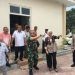 Bupati Bone Bolango, Merlan S. Uloli bersama Forkopimda saat melakukan peninjauan lokasi kunjungan kerja Presiden Joko Widodo di RSUD Toto Kabila. (F. Indra/Gopos)