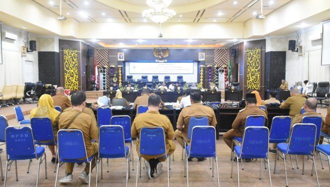 foto suasana rapat pelaksanaan rapat LKPJ tahun 2023 Foto HumasDekot