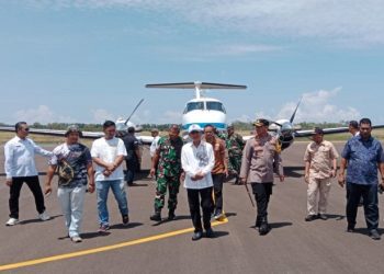 Pemkab Pohuwato, bersama TNI/Polri meninjau lokasi kunjungan kerja Presiden Jokowi untuk meresmikan Bandara Panua Pohuwato, Jumat (19/04/2024).