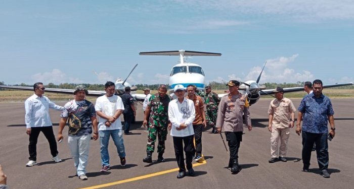 Pemkab Pohuwato, bersama TNI/Polri meninjau lokasi kunjungan kerja Presiden Jokowi untuk meresmikan Bandara Panua Pohuwato, Jumat (19/04/2024).