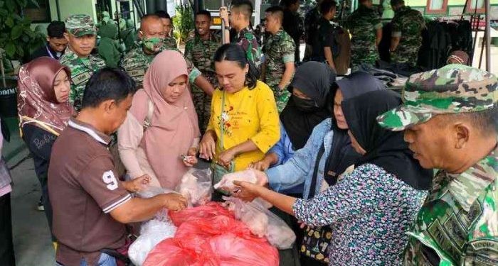 KOREM 133 NWB melaksanakan Baza Murah TNI di Makodim 1304 Kota Gorontalo, Selasa (2/4/2024).
