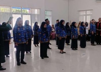 BKKBN Provinsi Gorontalo melaksanakan pelantikan terhadap 16  Pegawai Pemerintah dengan Perjanjian Kerja (PPPK) di Aula BKKBN Provinsi Gorontalo, Selasa (30/4/2024).