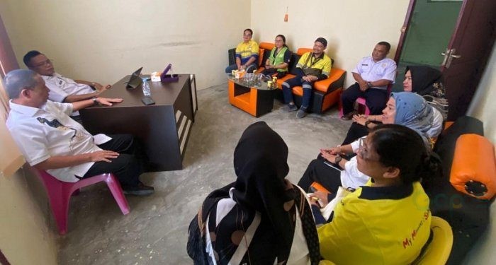 Unsur pimpinan Pani Gold Project (PGP) saat memenuhi undangan klarifikasi dan penyampaian data terbaru terkait penyerapan tenaga kerja perusahaan, Rabu (24/4/2024).(F. Yusup/gopos)