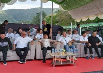 Wali Kota Gorontalo, Marten Taha saat menghadiri pembukaan festival ramadan pegadaian yang diselenggarakan oleh Kanwil V Manado dan dipusatkan di Gorontalo, Kamis (4/4/2024) (layla/gopos)