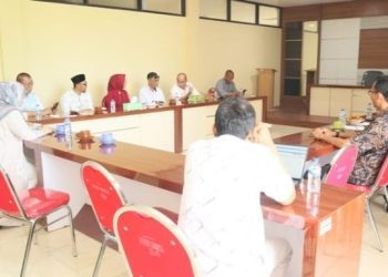 Rapat Komisi I Deprov Gorontalo bersama BKD Provinsi Gorontalo dalam rangka evaluasi disiplin ASN Pemprov Gorontalo, Jumat (19/4/2024) (muhajir/gopos)