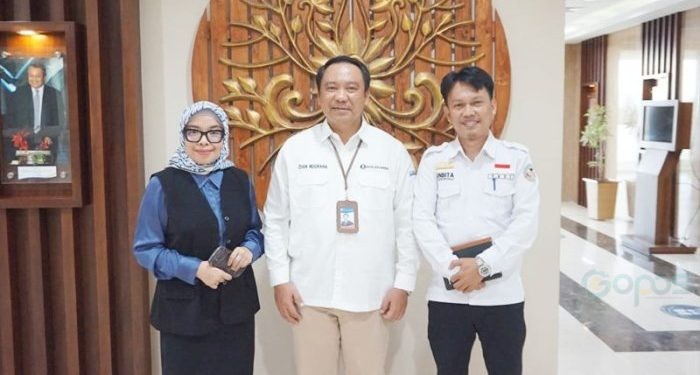 Kepala Kantor Perwakilan Bank Indonesia (KPwBI) Provinsi Gorontalo, Dian Nugraha (tengah) bersama Rektor UNBITA Gorontalo, Dr. Ellys Rachman (kiri) dan Dekan FAIS UNBITA, Kurniadi K. Hasan (dok. unbita)