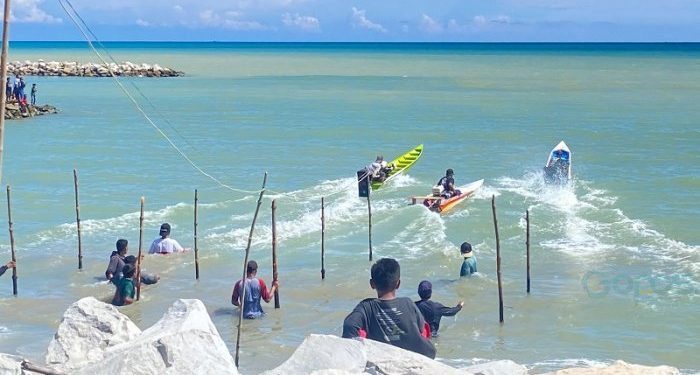 Pelepasan peserta Balap Perahu di Pantai Tanjung Bulili Pohuwato. (F. Aas Ome/Gopos)