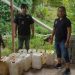 Sat Res Narkoba Mengamankan Ratusan Liter Miras, Selasa (02/04/2024) (Istimewa)