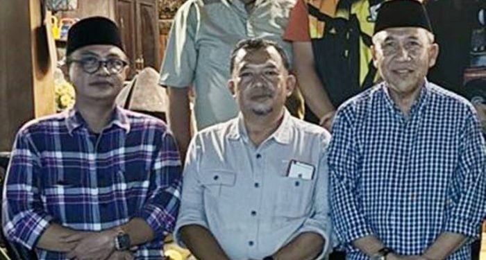 Ketua DPW PAN Gorontalo Anas Yusuf (kiri) didampingi petinggi PAN lainnya pada pertemuan bersama ketua DPD I Partai Golkar Rusli Habibie. foto istimewa