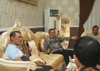 Hubungan Wali Kota Gorontalo, Marten Taha dengan Menteri Pertanian RI, Andi Amran Sulaiman, tidak hanya terjalin dalam dunia birokrasi pemerintahan dan politik.
