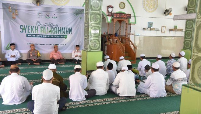 Suasana Haul ke-3 Syekh Ali Rahman yang digelar ole Majelis Muhyin Nufuus Provinsi Gorontalo bersama takmirul Masjid Al Ikhwan Sipatana, Kota Gorontalo, Kamis (18/4/2024).