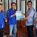 Berkas diterima oleh Lion Hidjun dan Rully Hunawa serta ketua DPD II Partai Demokrat Bone Bolango Roby Hunawa