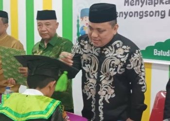 Wisuda Santri di Kecamatan Batudaa. Foto Istimewa