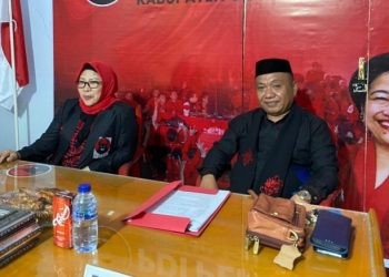 Arifin Djakani saat bertandang ke DPC PDIP Kabupaten Gorontalo, Selasa (7/5/2024).(F. Abin/Gopos)