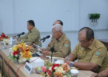 Bupati Asahan Surya saat Rakorpem bulan Mei Tahun 2024 bertempat di Aula Melati Kantor Bupati Asahan, Senin (27/05/2024).