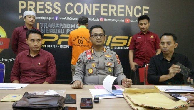 Polda Gorontalo resmi menetapkan Camat Duhiadaa, Kabupaten Pohuwato AM sebagai tersangka tindak pidana penyalahgunaan narkotika.