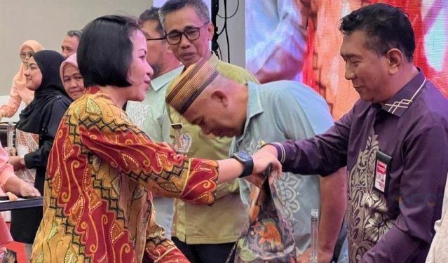 Caption : Kepala Kantor Kesbangpol Provinsi Gorontalo, Imran Bali