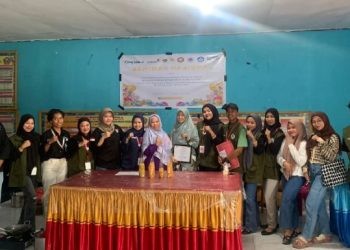Pelaksanaan seminar kewirausahaan yang diselenggarakan oleh Mahasiswa KKN MBKM terintegrasi di Pohuwato, Sabtu (25/5/2024) (dok. Istimewa)