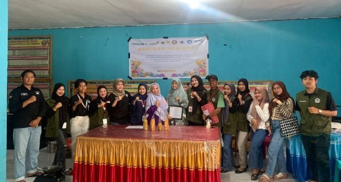 Pelaksanaan seminar kewirausahaan yang diselenggarakan oleh Mahasiswa KKN MBKM terintegrasi di Pohuwato, Sabtu (25/5/2024) (dok. Istimewa)