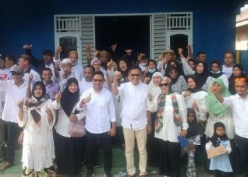 Pasangan Calon Bupati dan Calon Wakil Bupati Bone Bolango Amran Mustapa dan Irwan Mamesa maju untuk Pilkada mendaftarkan diri lewat penjaringan Partai NasDem