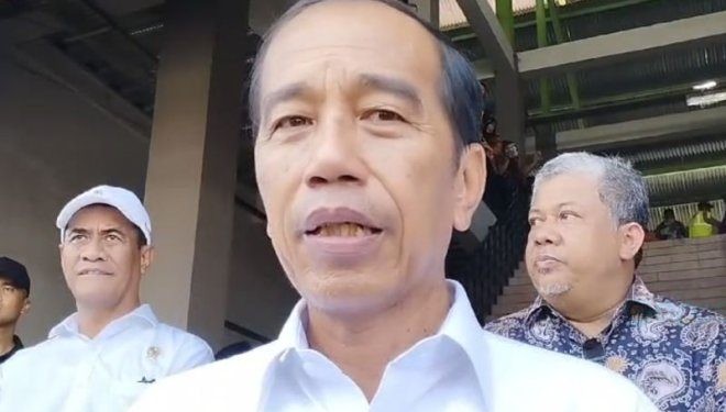 Presiden Jokowi Pilih Nonton Indonesia vs Irak di dalam Kamar