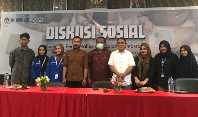 Mahasiswa Magang MBKM dan HIMAKOM Jurusan Komunikasi laksanakan kegiatan Diskusi Sosial bekerja sama dengan KPU, Selasa (21/5/2024).