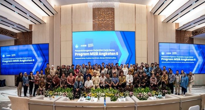 Peserta dan mitra MSIB saat foto bersama usai penandatanganan Perjanjian Kerjasama. (Foto Istimewa)