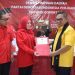 Marten Taha saat mendaftarkan penjaringan di DPD PDIP Provinsi Gorontalo, Jumat (17/5/2024).(F. Abin/Gopos)