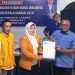 Tim pemenangan Ryan Kono saat mendaftarkan berkas pendaftaran di DPD Partai Demokrat Kota Gorontalo, Senin (13/5/2024).(F. Rama/gopos)
