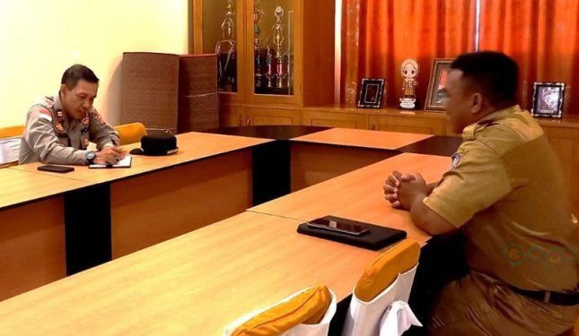 Kasat Binmas Polres Bone Bolango Iptu Atmal Fauzi ketika bertemu dengan otoritas yayasan SMA Terpadu Wira Bhakti Gorontalo, Senin (13/5/2024)