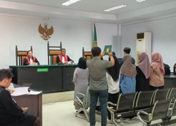 Sidang lanjutan agenda pemeriksaan saksi-saksi yang dihadirkan JPU, perkara tewasnya mahasiswa baru IAIN Sultan Amai Gorontalo saat mengikuti pengaderan. Selasa (21/5/2024). Sari/gopos