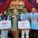 Mahasiswa dan mahasiswi yang berhasil meraih medali dalam ajang Petanque di Semarang. (Foto/UNG)