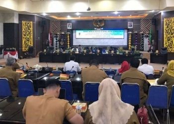 Foto Rapat pelaksanaan pembahasan ranperda oleh Pansus dan Instansi terkait di Aula Dekot (Senin/24/6/2024) Rama/Gopos