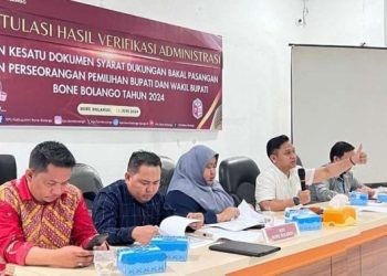 KPU Bone Bolango melaksanakan Rekapitulasi Hasil Verifikasi Administrasi Perbaikan kesatu dokumen syarat Dukungan bakal Pasangan calon Perseorangan Pemilihan Bupati dan Wakil Bupati Bone Bolango 2024, Selasa (18-6-2024).. (DOK. KPU BONE BOLANGO)