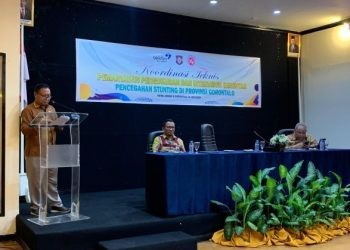 capt: Asisten III saat Memberikan Sambutan Pada Kegiatan Koordinasi Teknis Pemantauan Pengukuran  dan Intervensi Serentak Pencegahan Stunting Di Provinsi Gorontalo. Jumat (21/6/2024) (foto/jihan)
