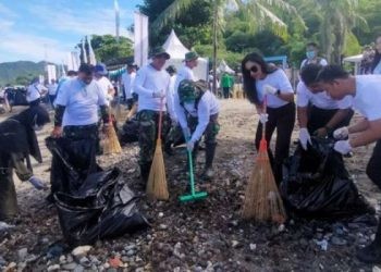 PLN Nusantara Power bersama Pemerintah Provinsi Gorontalo menggelar peringatan Hari Lingkungan Hidup Internasional yang jatuh pada Rabu (5-6-2024) dengan menyelenggarakan Coastal Clean Up (CCU) di Pantai Blue Marlin, Gorontalo
