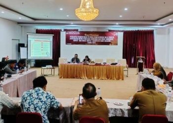 Rapat Koordinasi Persiapan Pembentukan Petugas Pemutakhiran Data Pemilih (Pantarlih) untuk Pemilihan Gubernur dan Wakil Gubernur Bupati dan Wakil Bupati Kabupaten Bone Bolango tahun 2024 di Hotel Damhil Kota Gorontalo, Selasa (11-6-2024).