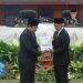 Penyerahan Laporan Hasil Pemeriksaan (LHP) BPK RI oleh Auditor Utama Keuangan Negara VI BPK RI, La Ode Nusriadi, kepada Penjabat Gubernur Rudy Salahuddin, pada Rapat Paripurna Istimewa DPRD Provinsi Gorontalo, Selasa (4/6/2024). (Foto – Valen)