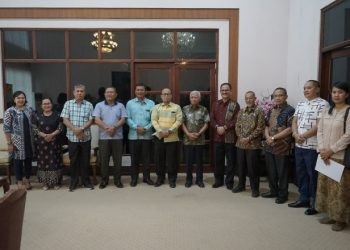 Bupati Asahan Surya saat menerima audiensi dengan Pesparawi Asahan, Jumat (31/5/2024).