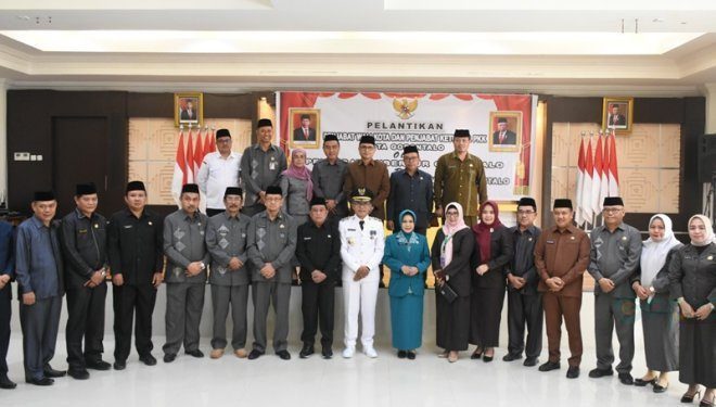 Suasana usai pelantikan Pj Walikota Gorontalo Ismail Madjid di rumah dinas Gubernur Gorontalo, Rabu (12/6/2024).(Foto humas dekot)
