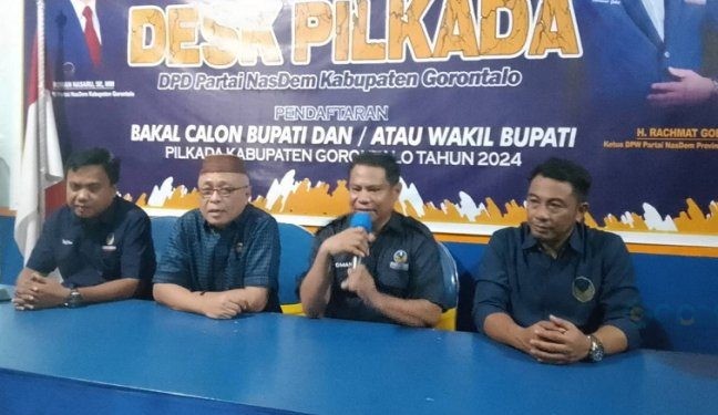 Konferensi pers Sofyan Puhi dan partai NasDem Kabupaten Gorontalo, Ahad (2/6/2024). (Foto Abin/gopos)