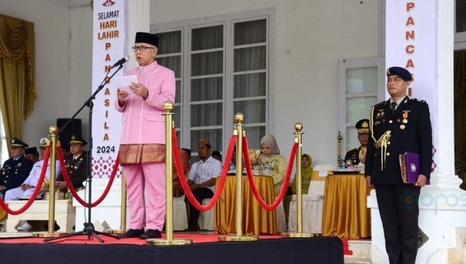 Pj Gubernur Gorontalo Rudy Salahuddin saat menjadi inspektur upacara peringatan Hari Lahir Pancasila, Sabtu (1/6/2024).(Foto Haris/Diskominfotik)