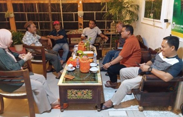 Lima partai koalisi PAN, PPP, PKS, DEMOKRAT, dan PDI-P, melakukan pertemuan di Hotel Golden Sri, Sabtu (01/06/2024). (Yusuf/Gopos)