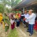 pasangan IRIS, kembali menunjukkan kepedulian mereka terhadap masyarakat dengan menyalurkan bantuan sembako kepada korban banjir dan tanah longsor di Kecamatan Suwawa Timur, Kabupaten Bone Bolango, pada Jumat, 12 Juli 2024.
