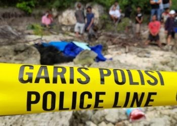 Jasad Pria tanpa identitas yang ditemukan warga di pesisir pantai Desa Lopo, Kecamatan Batudaa Pantai, Kabupaten Gorontalo, Ahad (21-7-2024) tangan dan kaki terikat tali.