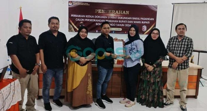 Bakal Pasangan Calon (Bapaslon) Bupati Bone Bolango dan Wakil Bupati Bone Bolango, Ismet Mile Risman Tolingguhu menyerah 10.675 KTP Baru