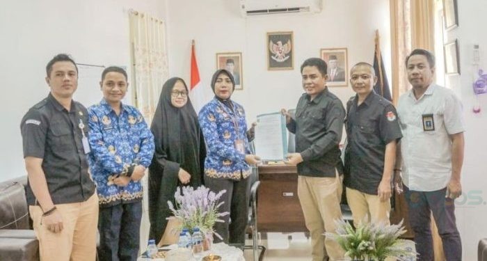Serah terima surat pernyataan kesiapan pembentukan TPS di Lapas kelas IIIA Perempuan. (Foto:Istimewa)