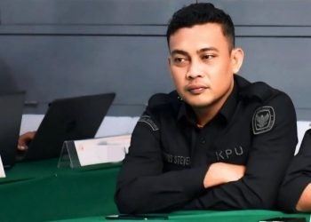 Komisioner KPU Boalemo Yulius Steven Silingade.